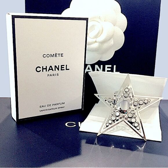 CHANEL COMETE LIMITED EDITION SAMPLE WITH BOOKMARK - Picture 1 of 5